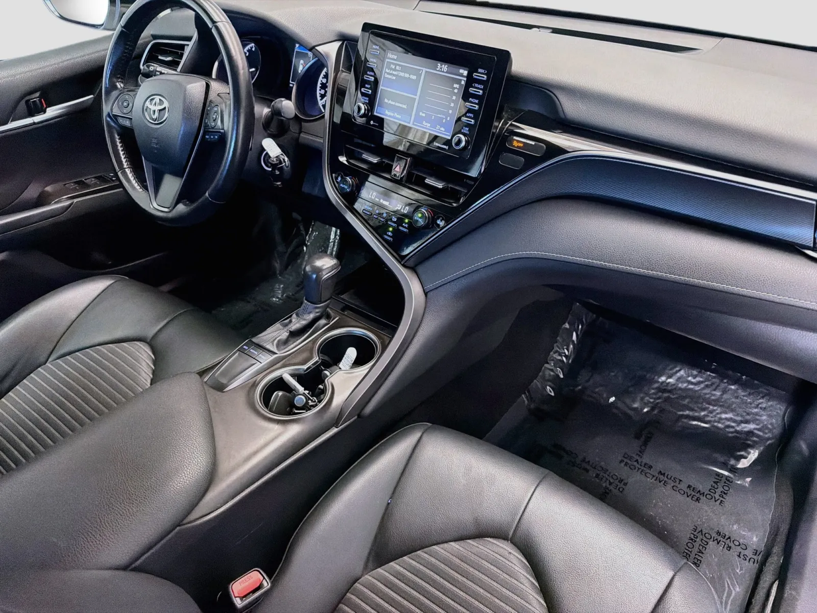 Toyota Camry photo 12