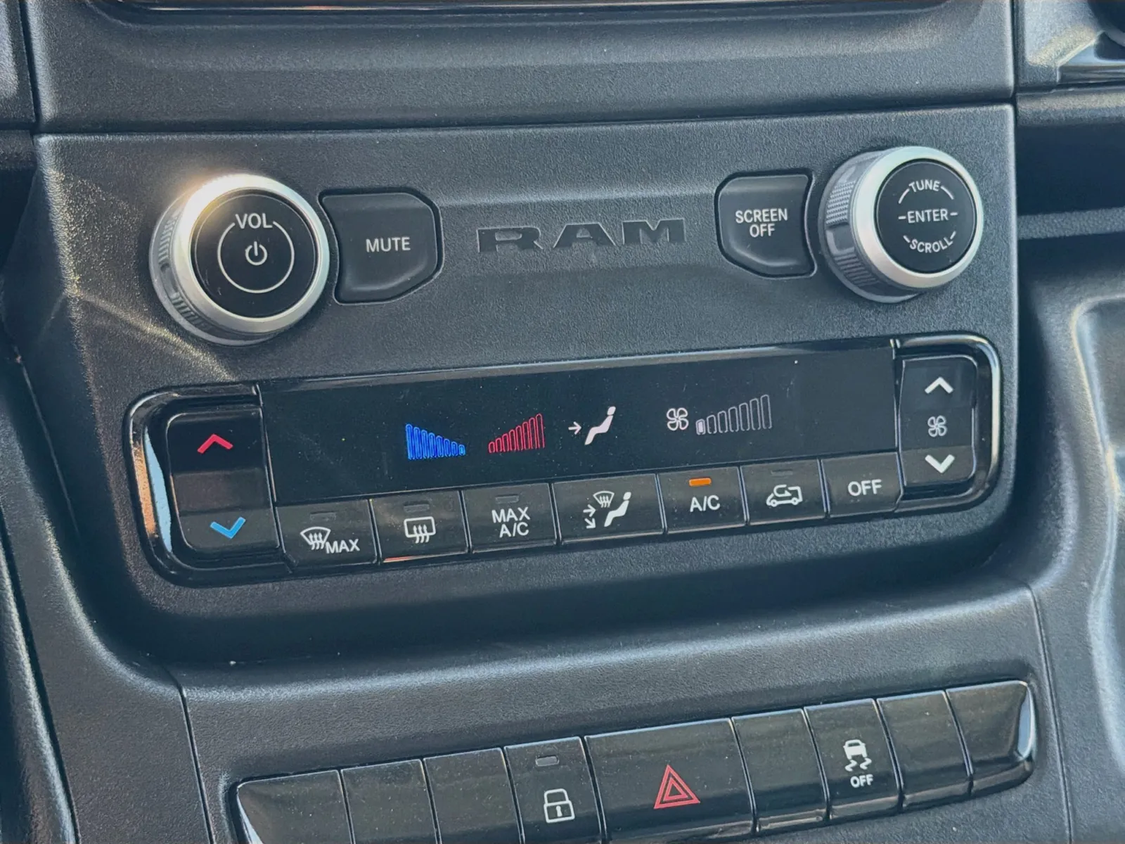 Ram ProMaster 2500 photo 9