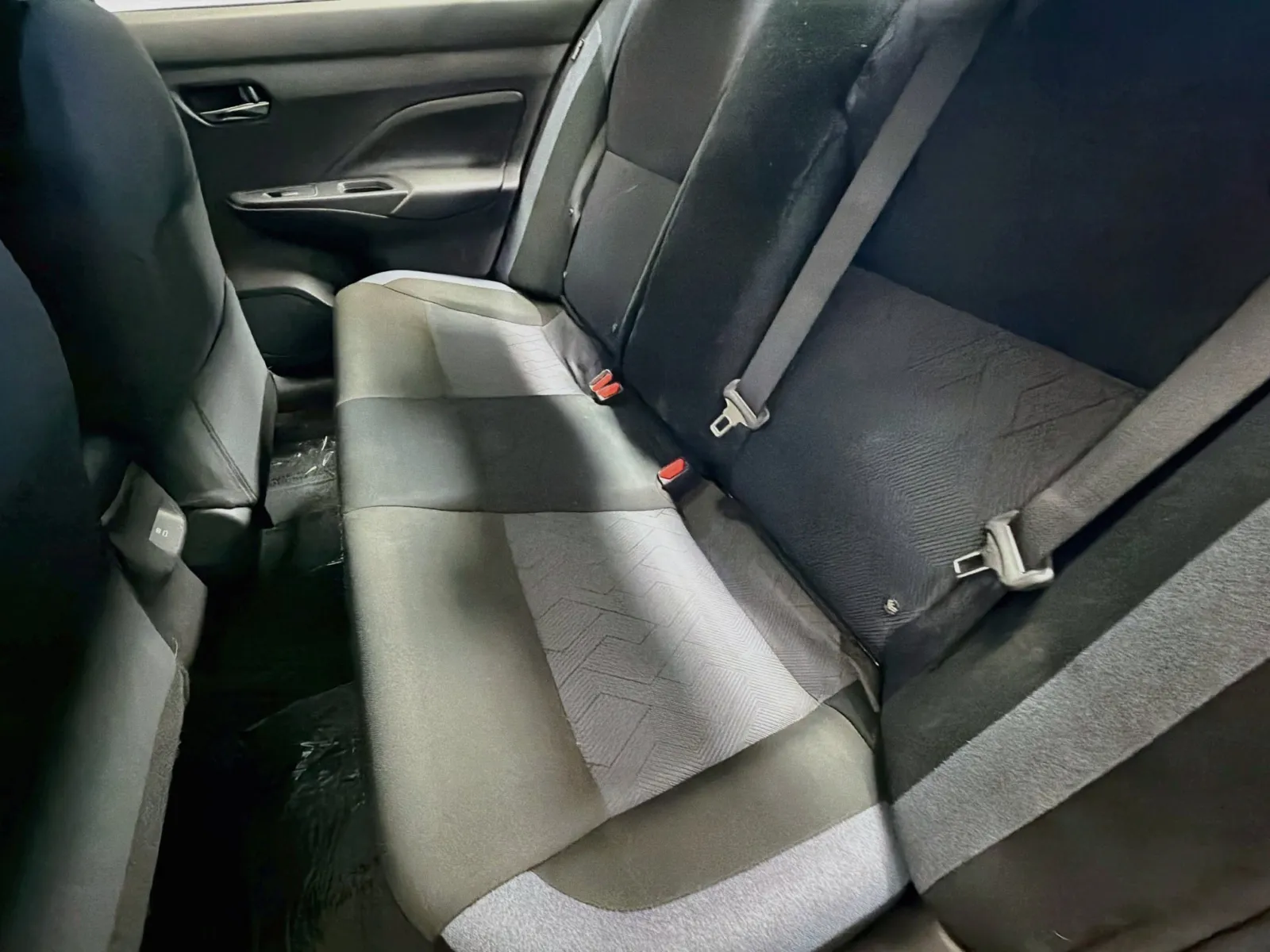 Nissan Versa photo 13