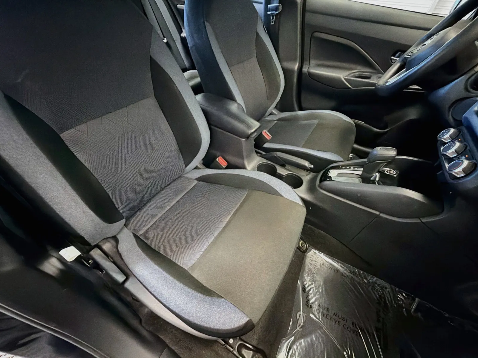 Nissan Versa photo 15