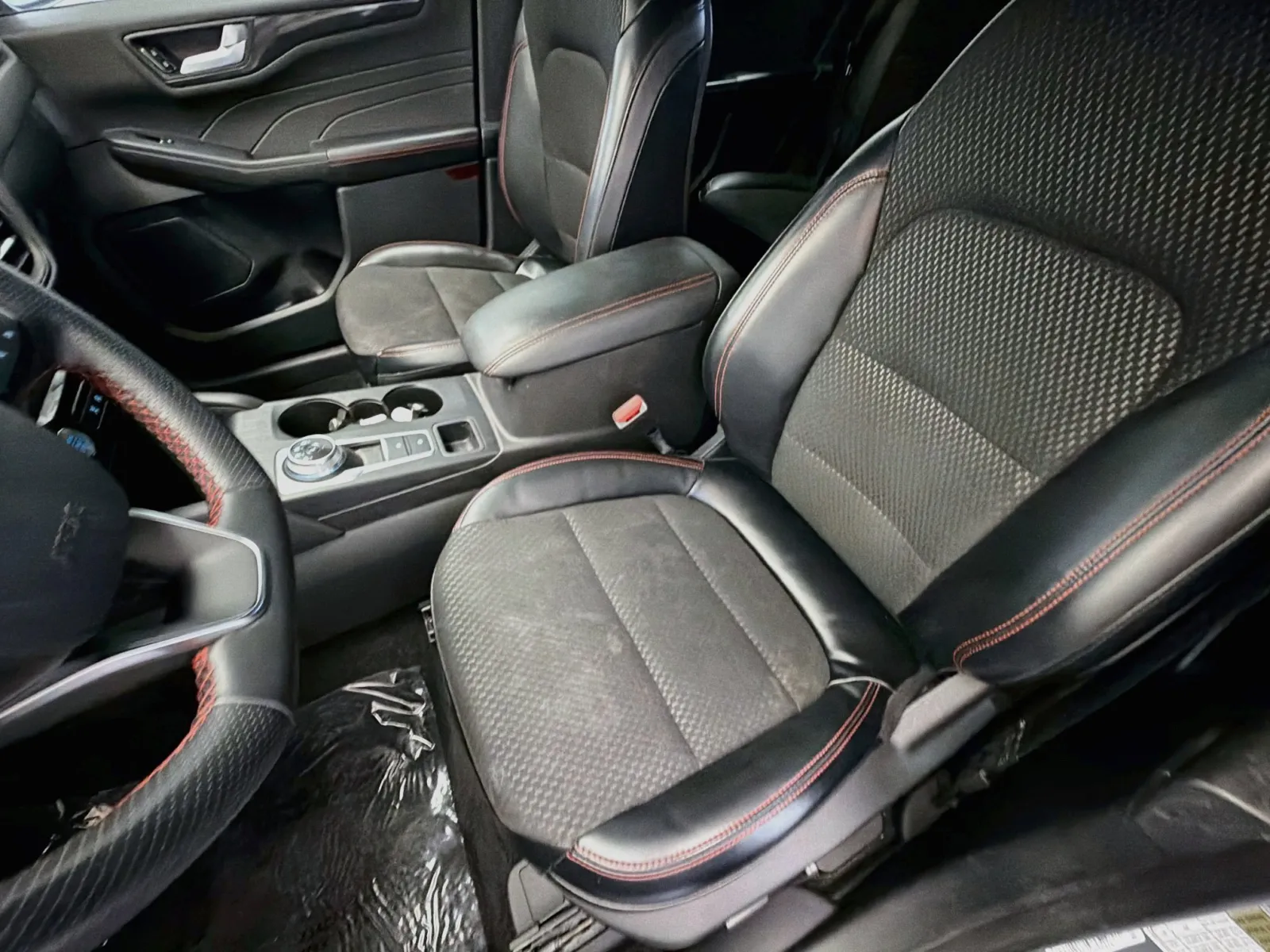 Ford Escape photo 11