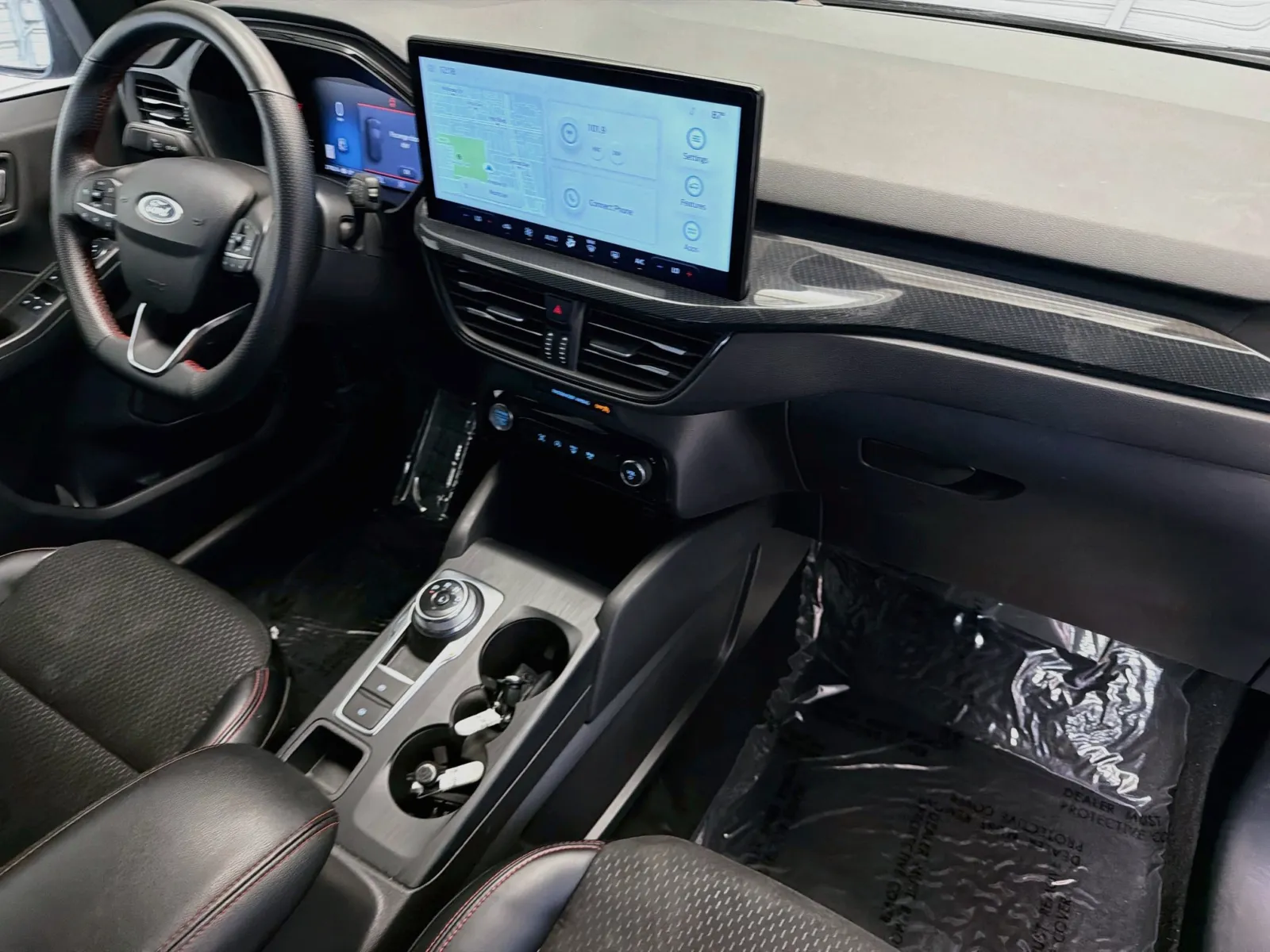 Ford Escape photo 12