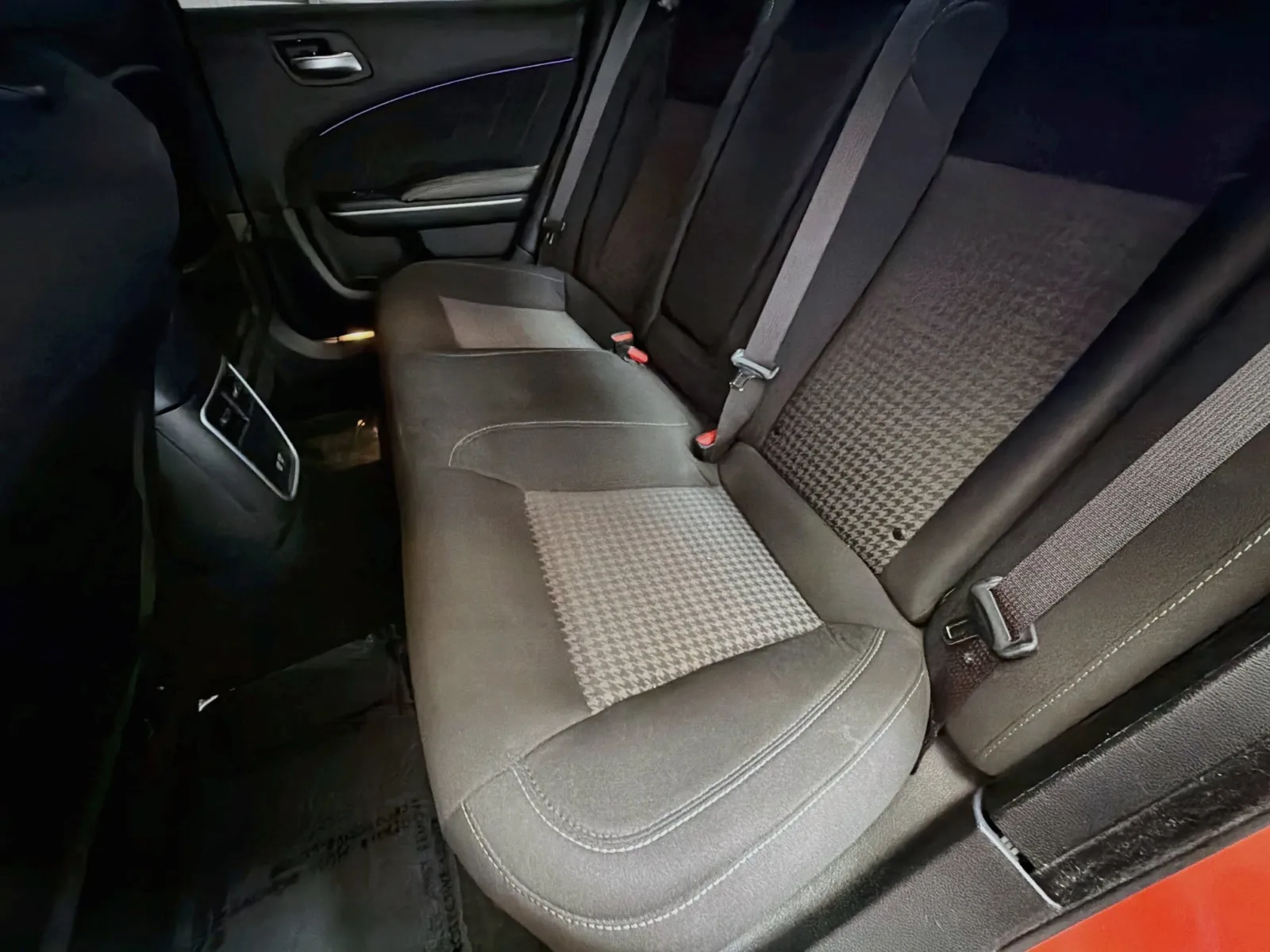 Dodge Charger photo 13