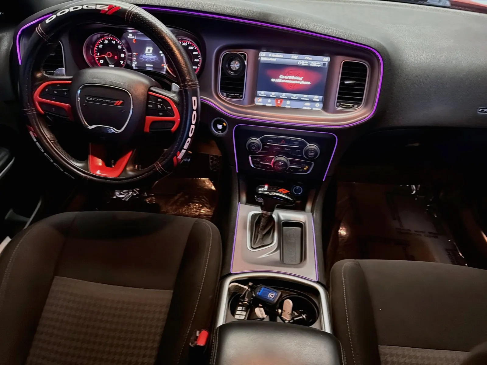 Dodge Charger photo 12
