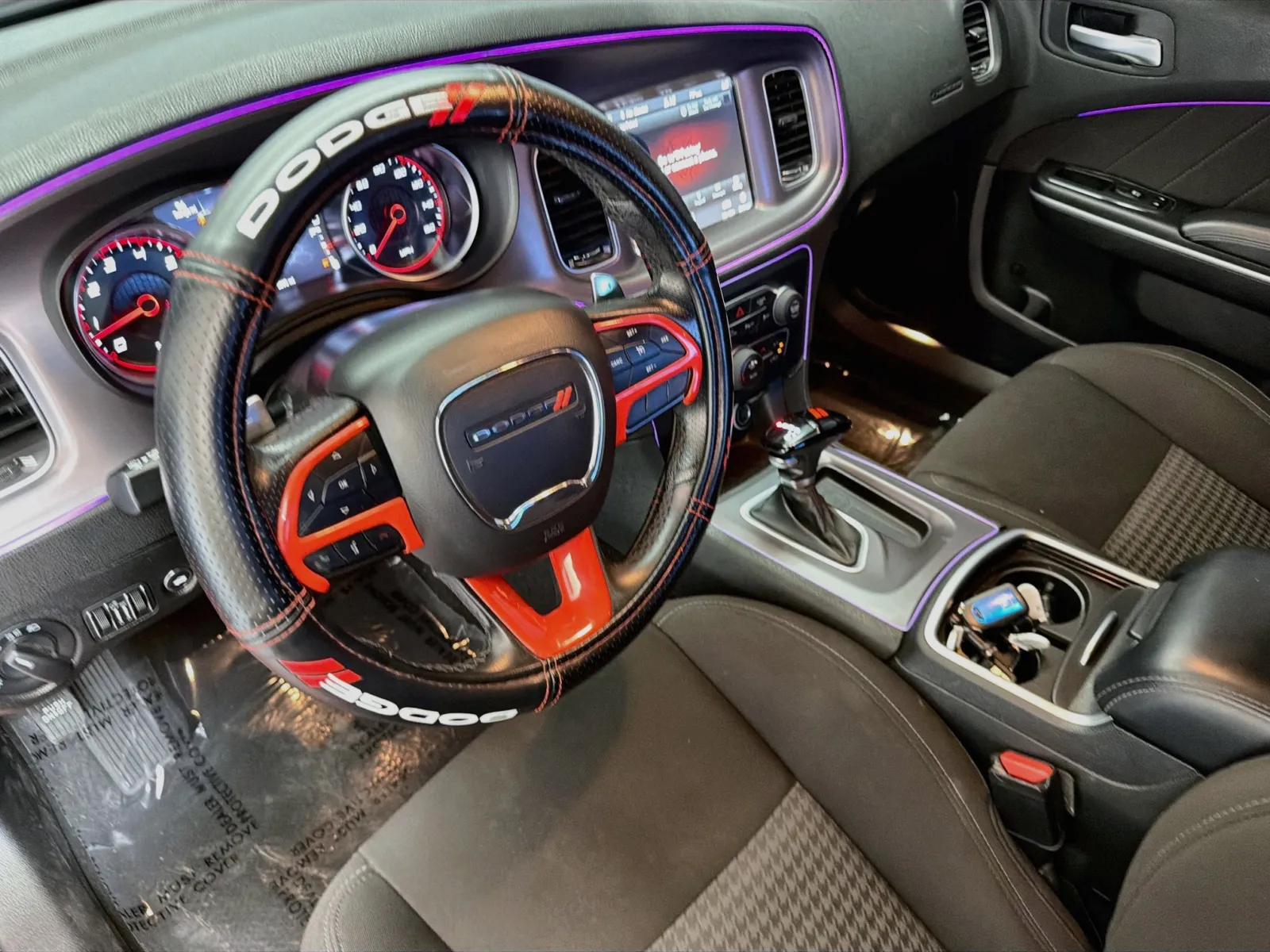Dodge Charger photo 7