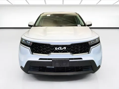 Photos of 2022 Kia Sorento LX for sale in Montclair, CA at STG Montclair