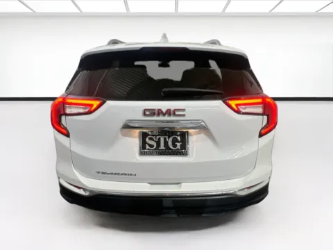 More photos of 2022 GMC Terrain SLT at STG Montclair, CA