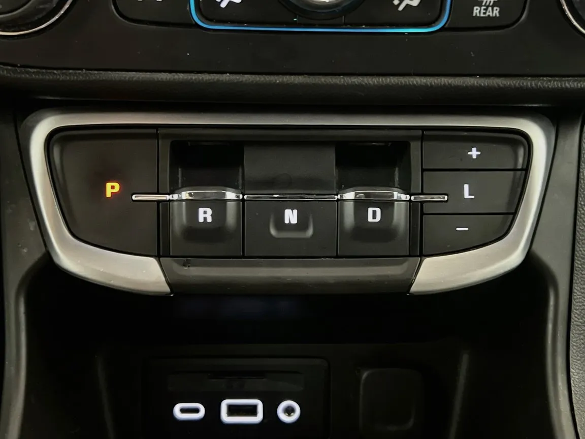 GMC Terrain photo 12
