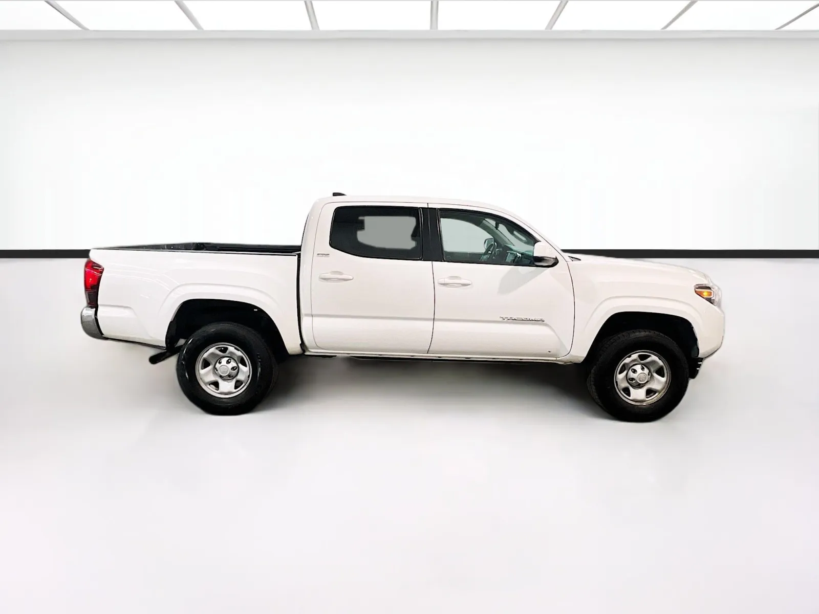 Toyota Tacoma photo 21
