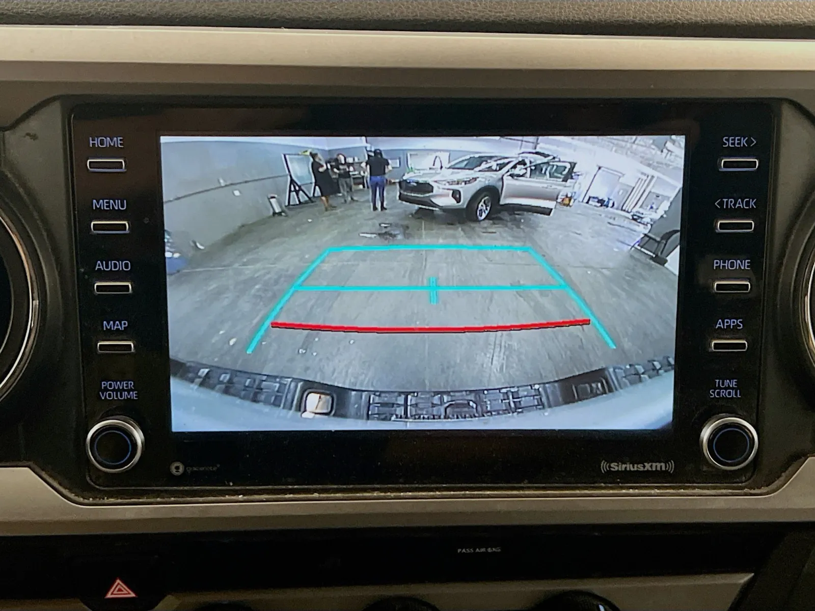 Toyota Tacoma photo 9