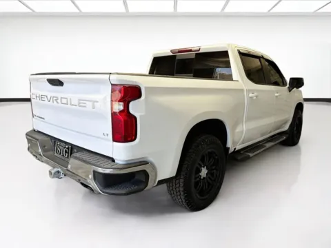 More photos of 2023 Chevrolet Silverado 1500 LT at STG Montclair, CA