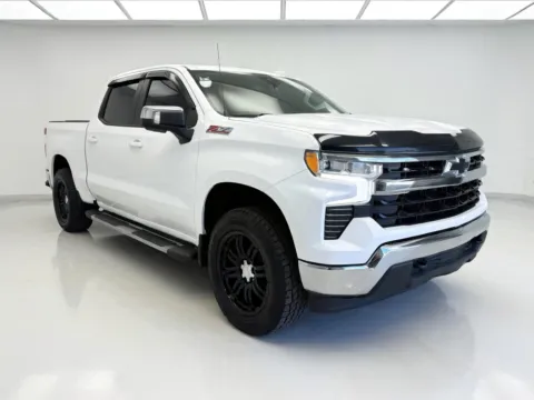Another view of 2023 Chevrolet Silverado 1500 LT for sale in Montclair, CA at STG Montclair