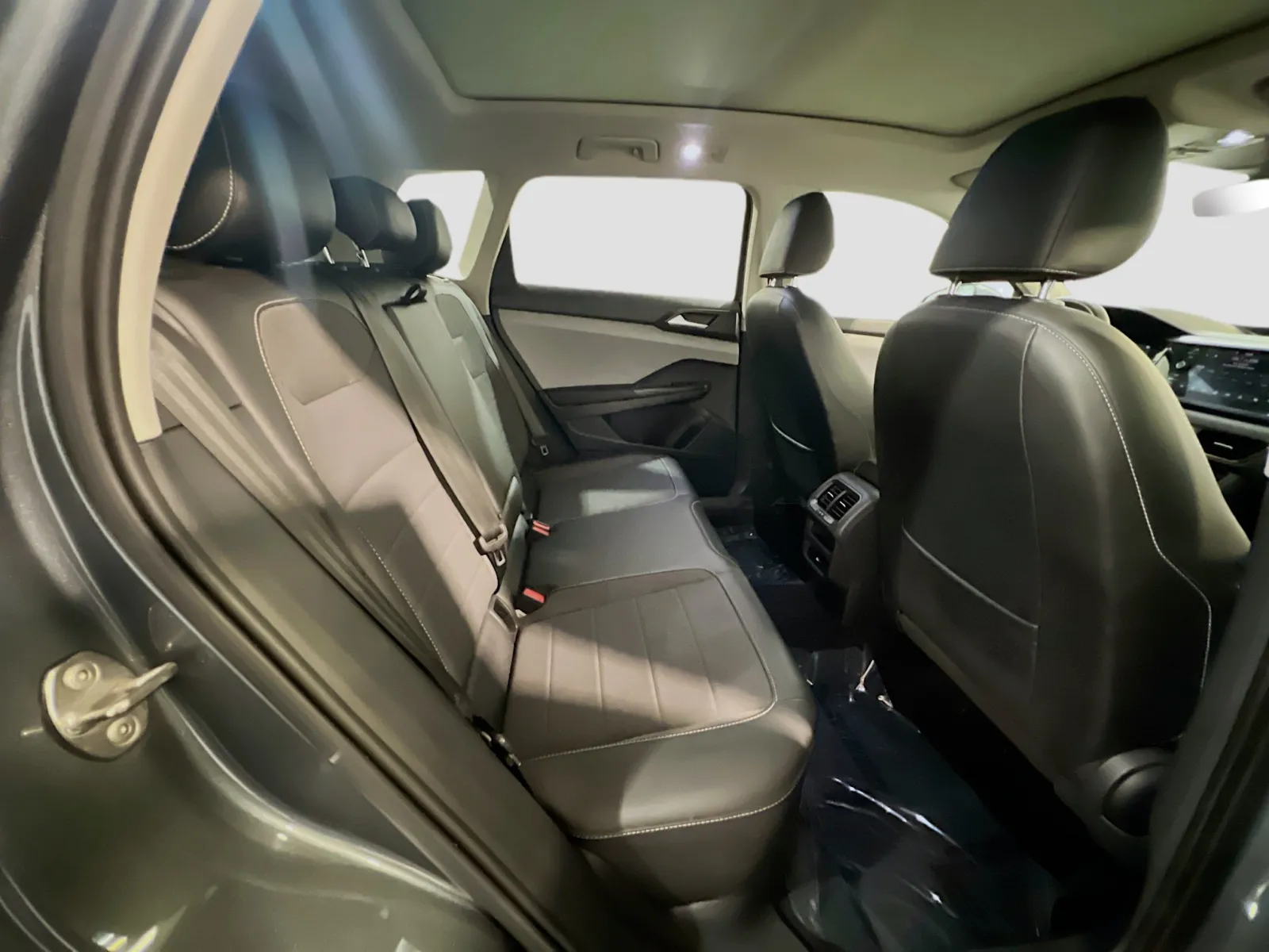 Volkswagen Taos photo 20