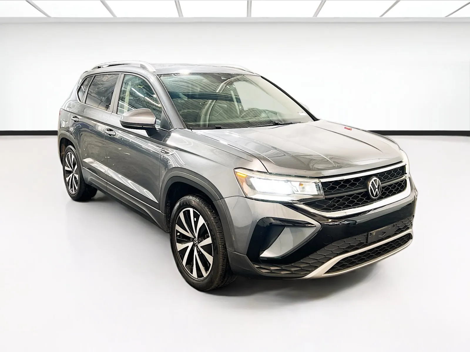 Volkswagen Taos photo 3