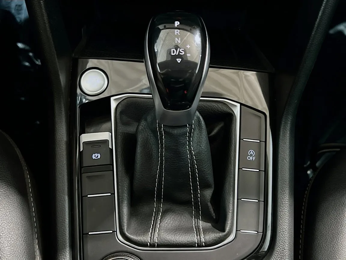 Volkswagen Taos photo 12