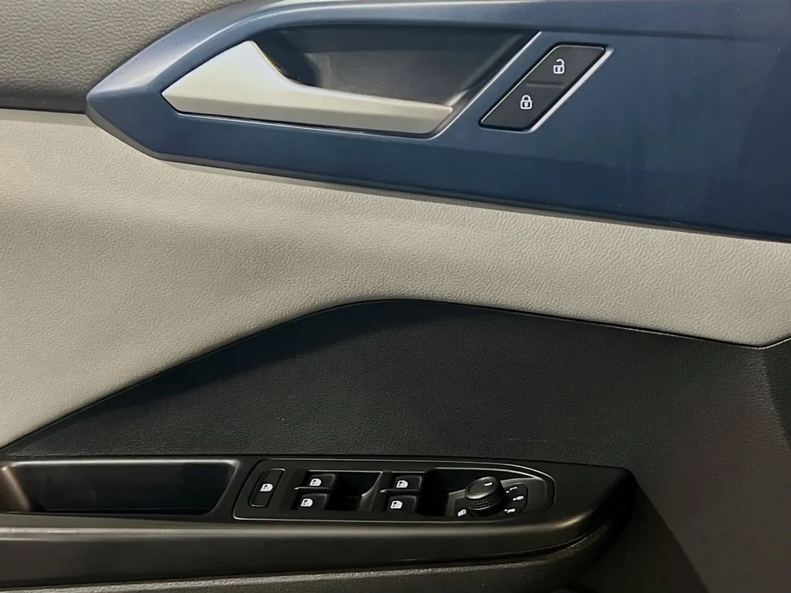 Volkswagen Taos photo 13