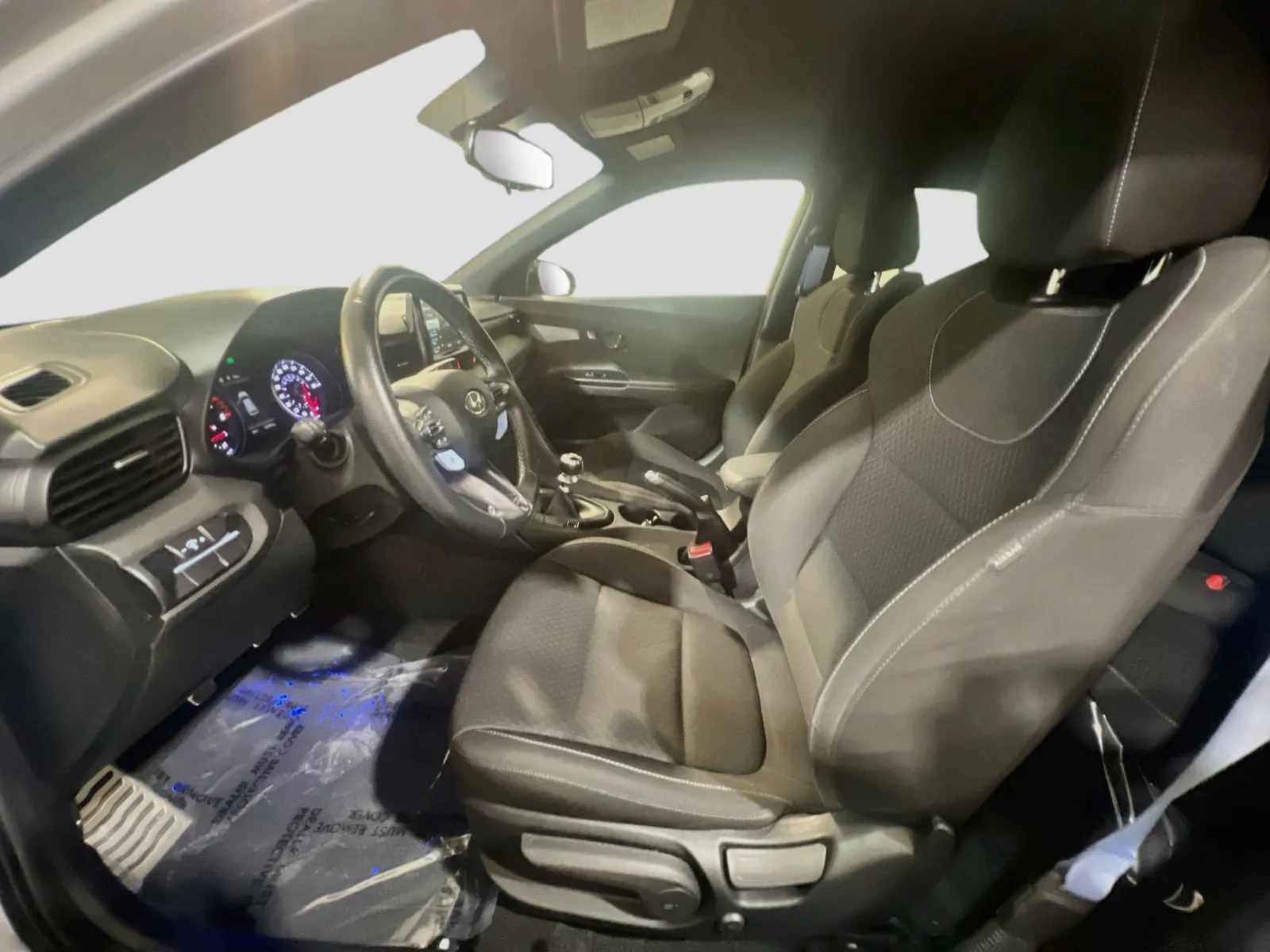 Hyundai Veloster photo 15