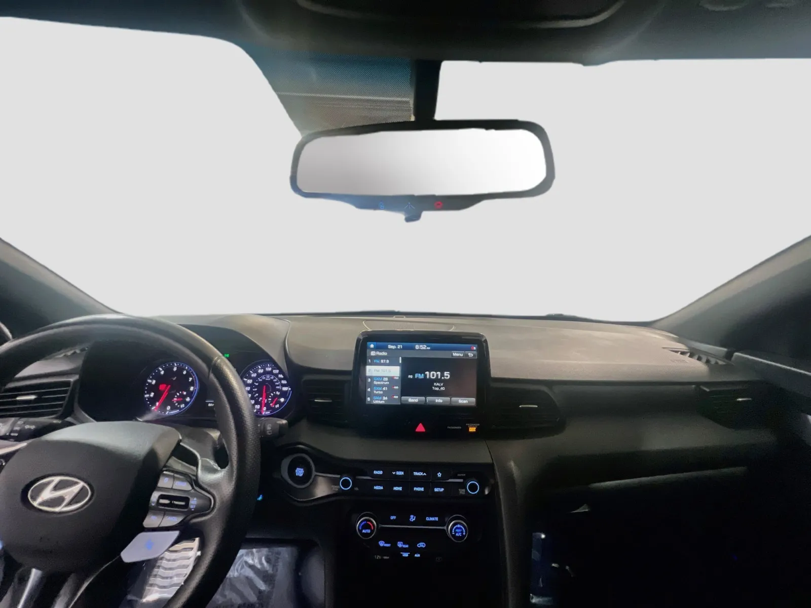 Hyundai Veloster photo 16
