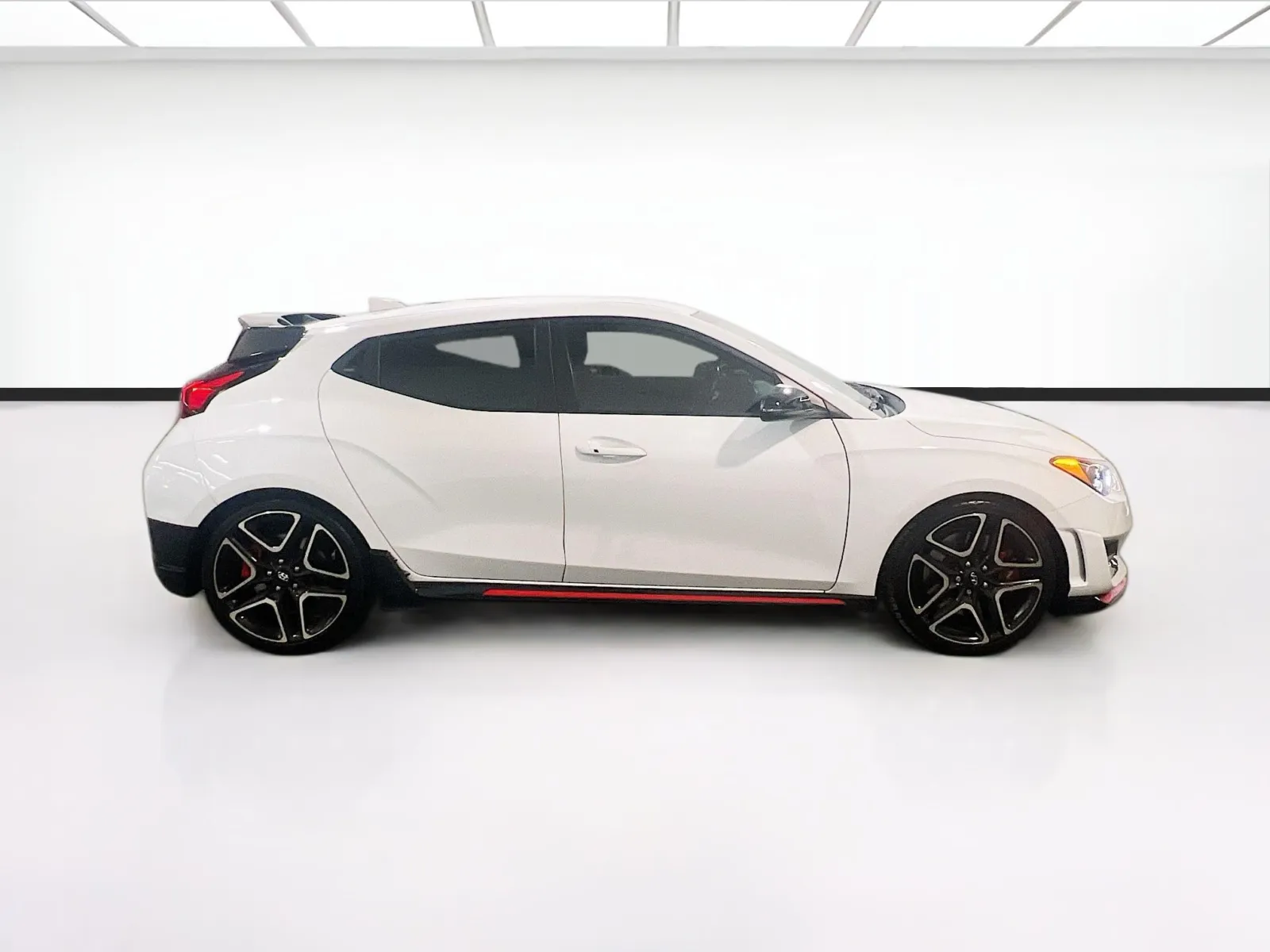 Hyundai Veloster photo 23