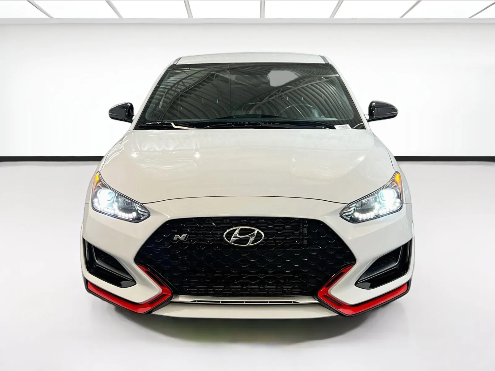 Hyundai Veloster photo 2