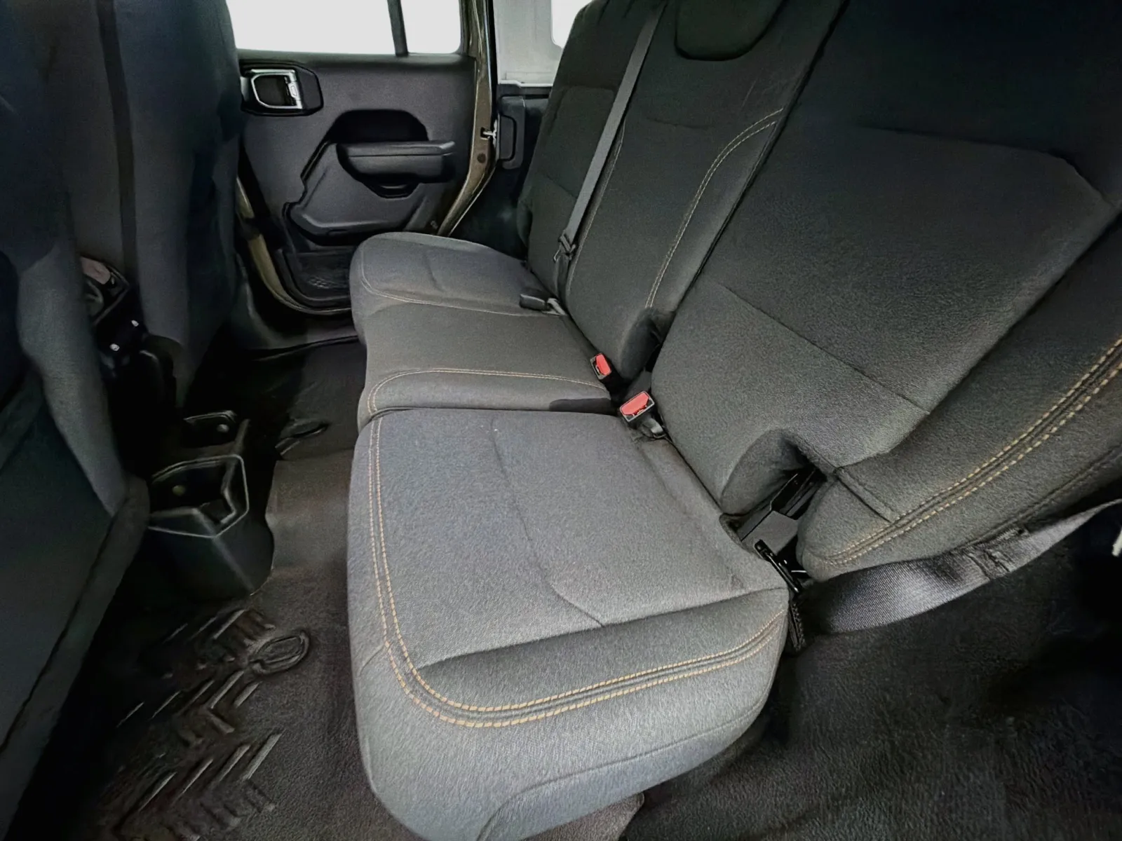 Jeep Wrangler photo 13
