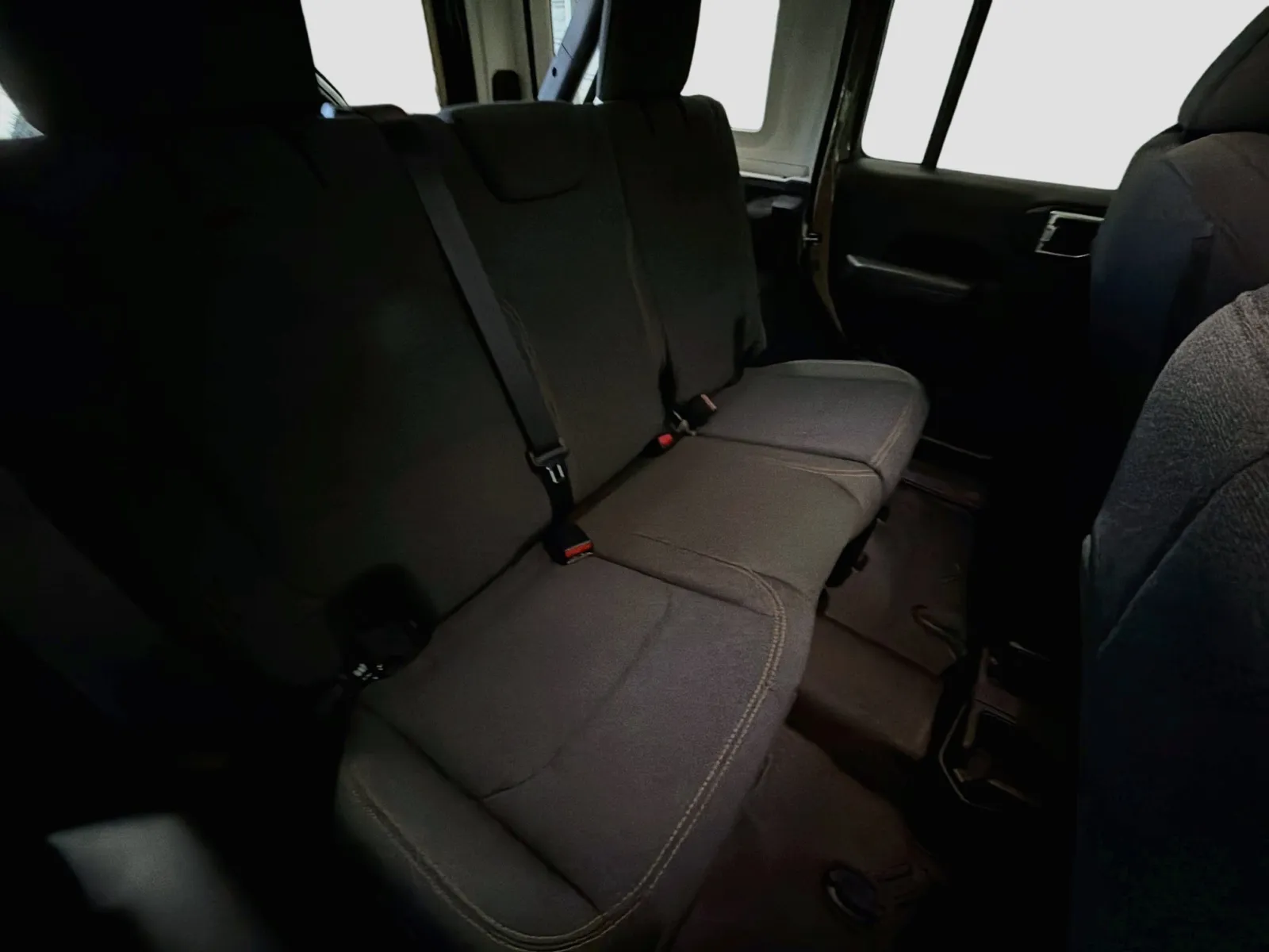 Jeep Wrangler photo 14
