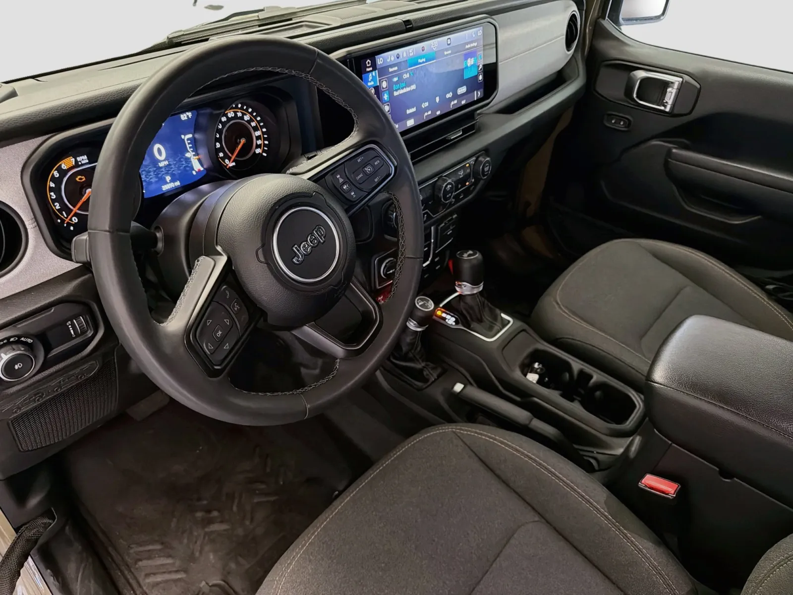 Jeep Wrangler photo 7