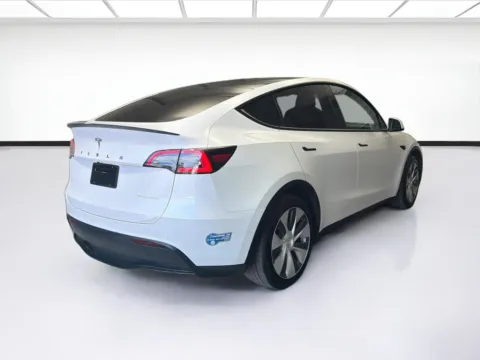 More photos of 2021 Tesla Model Y Long Range at STG Montclair, CA