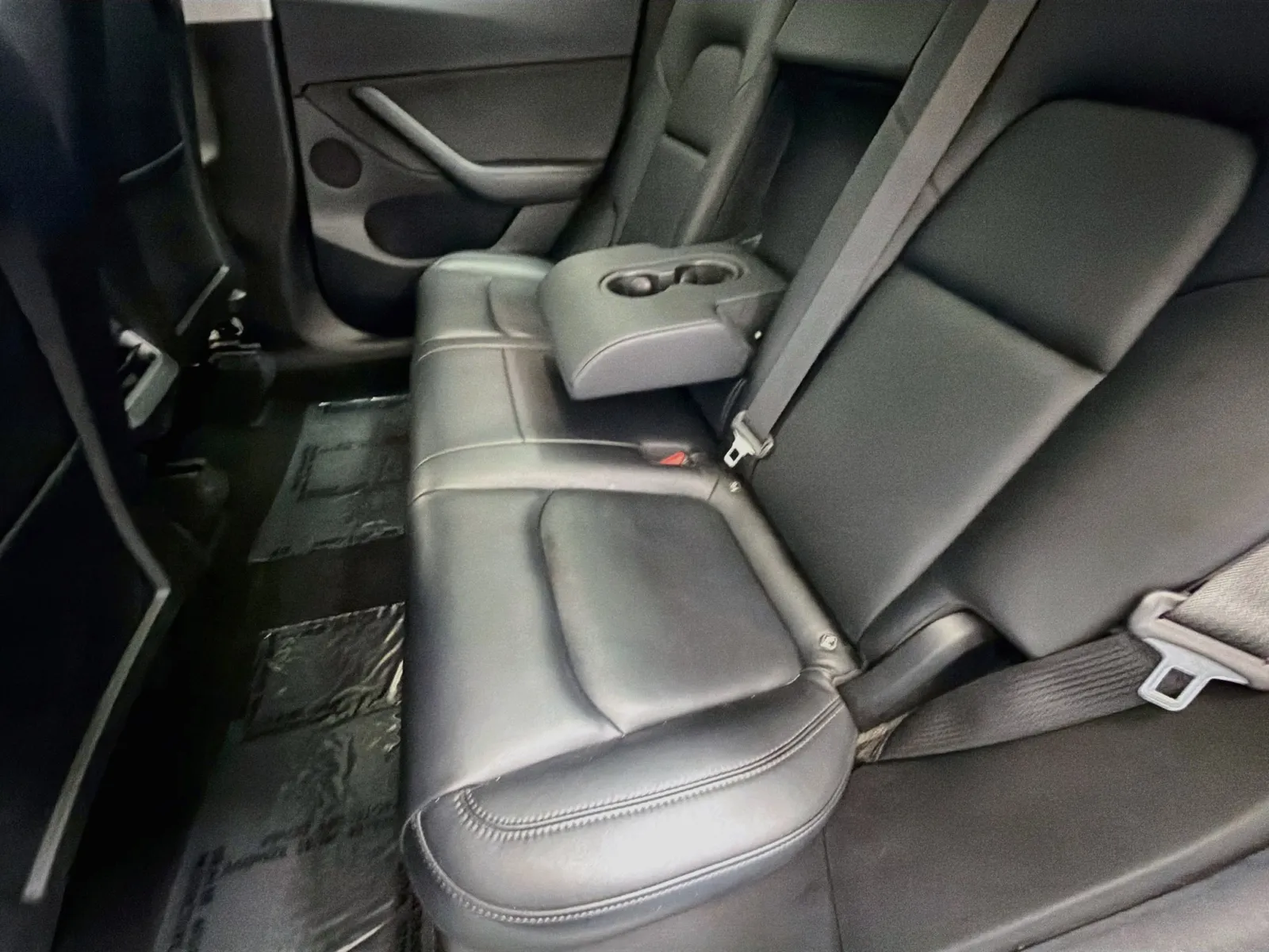 Tesla Model Y photo 13