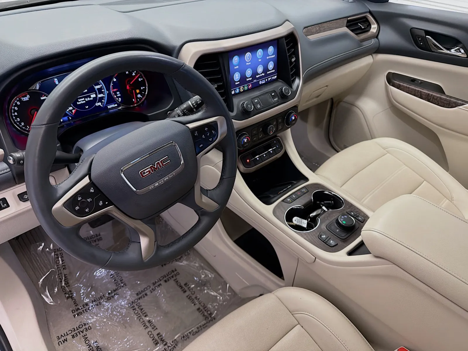 GMC Acadia photo 7