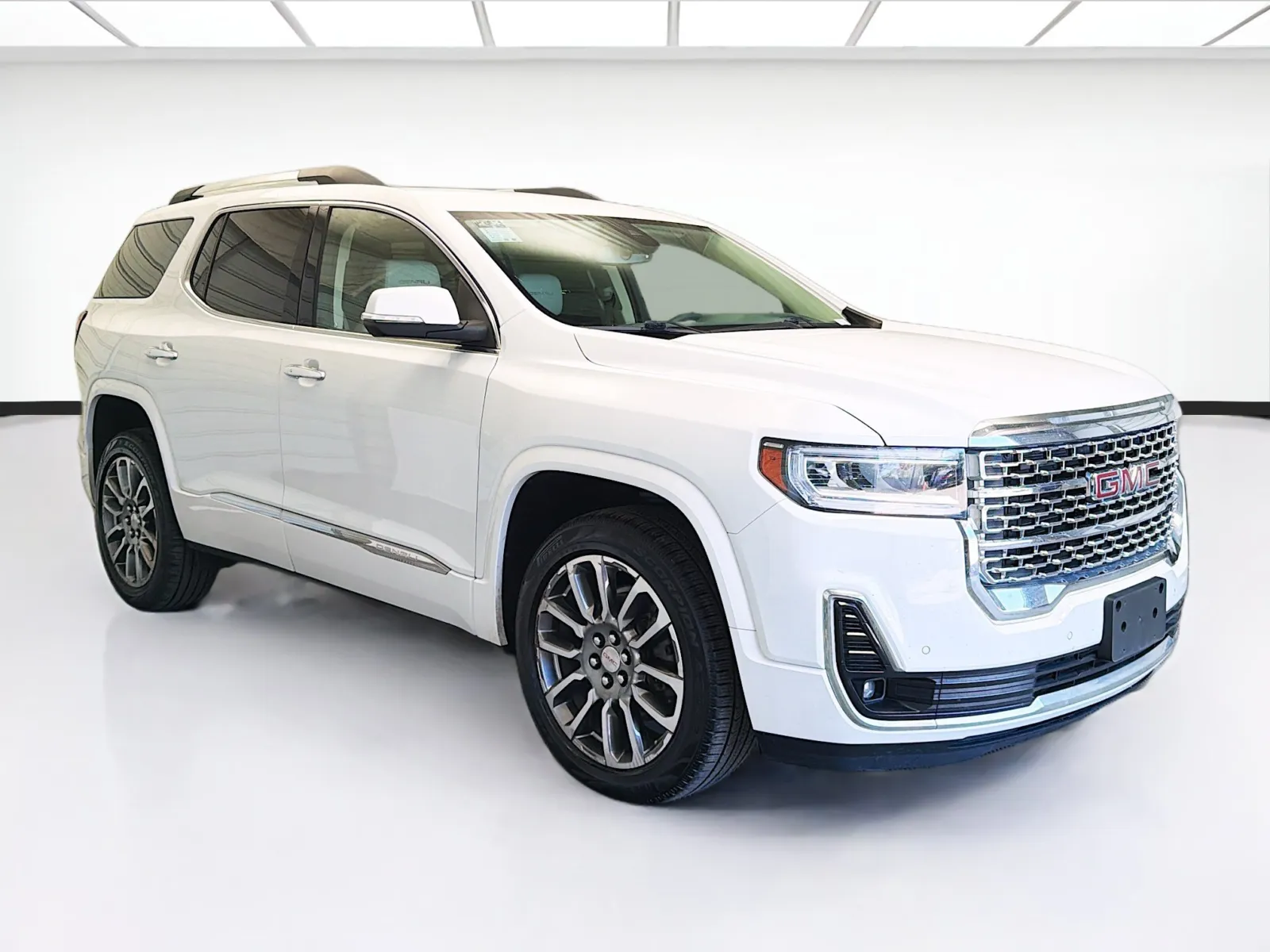 GMC Acadia photo 3