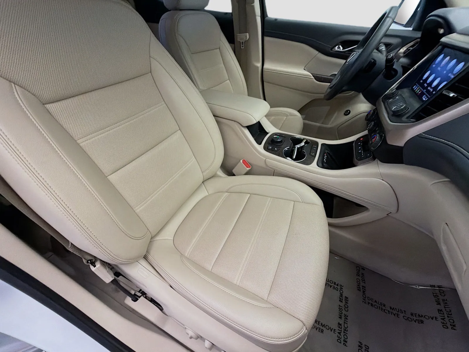 GMC Acadia photo 15