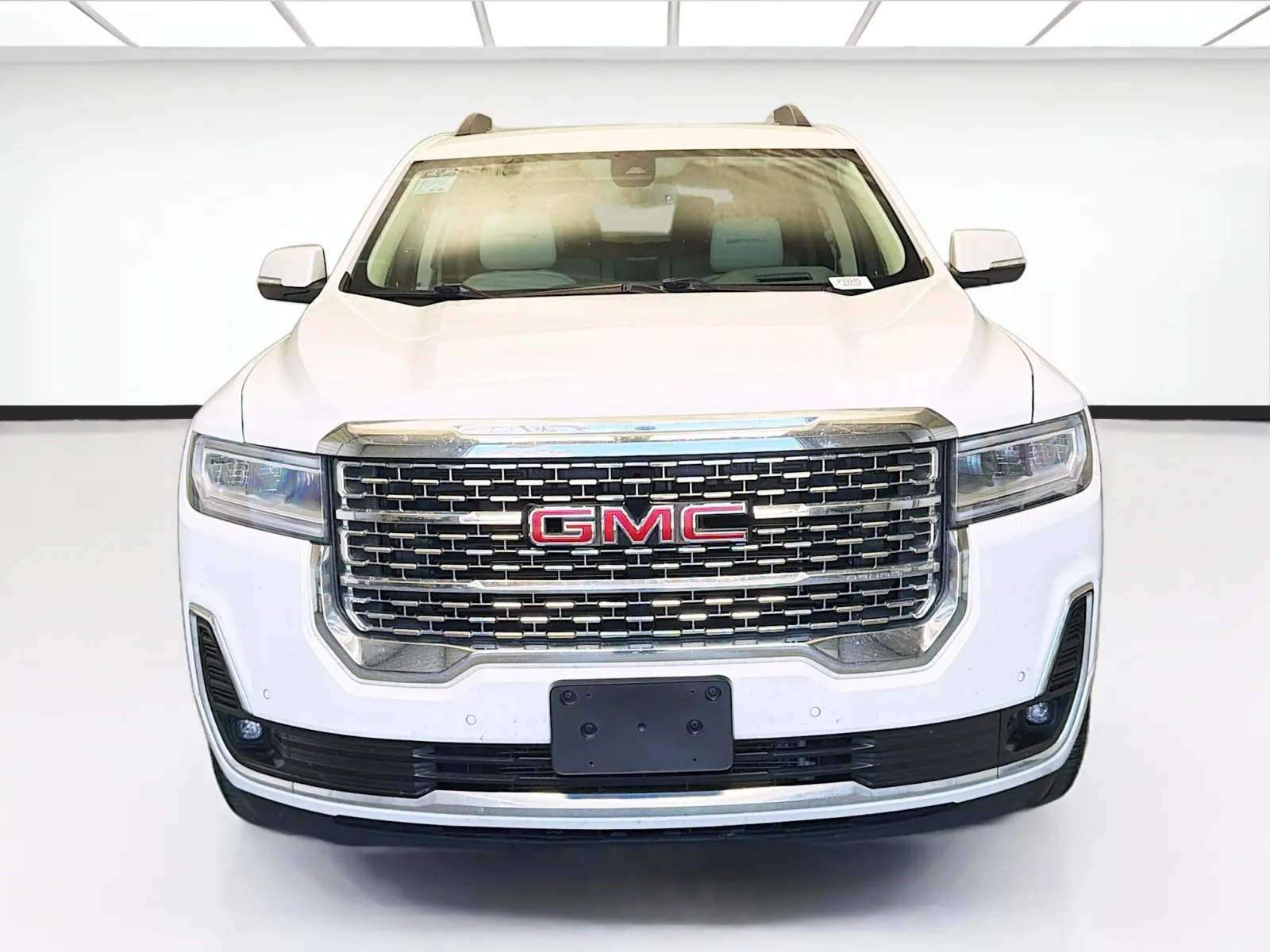 GMC Acadia photo 2