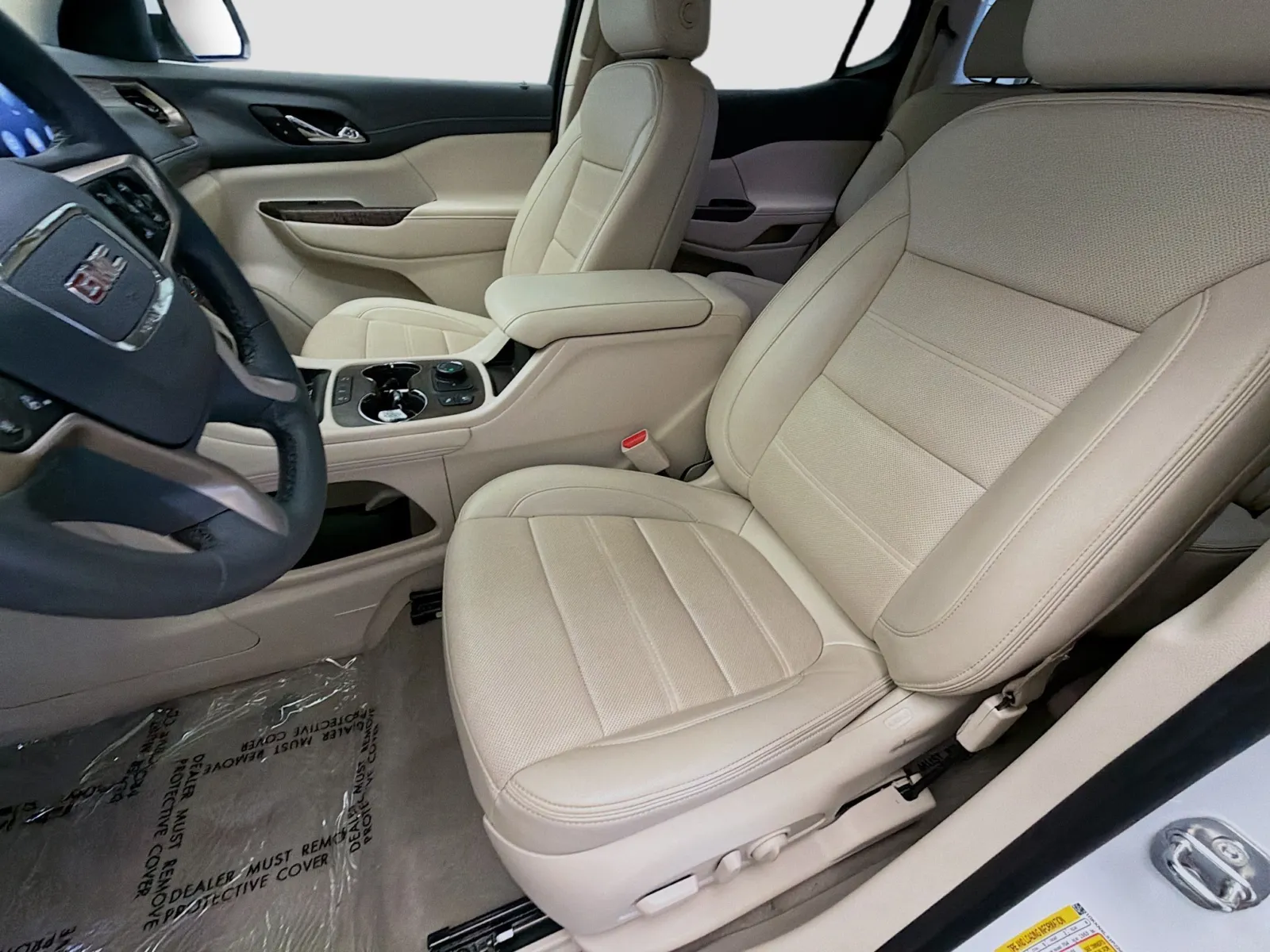 GMC Acadia photo 11