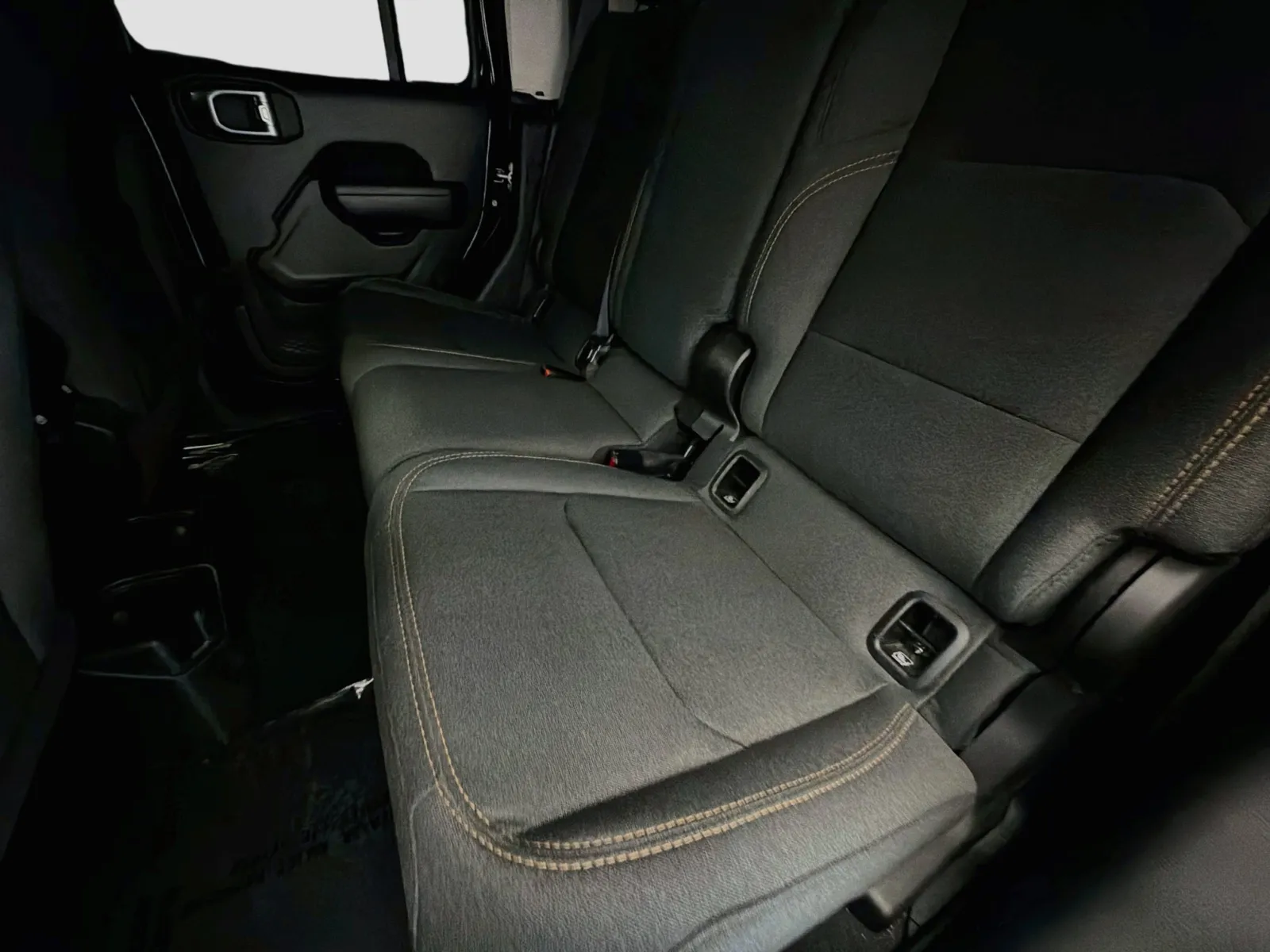 Jeep Gladiator photo 13