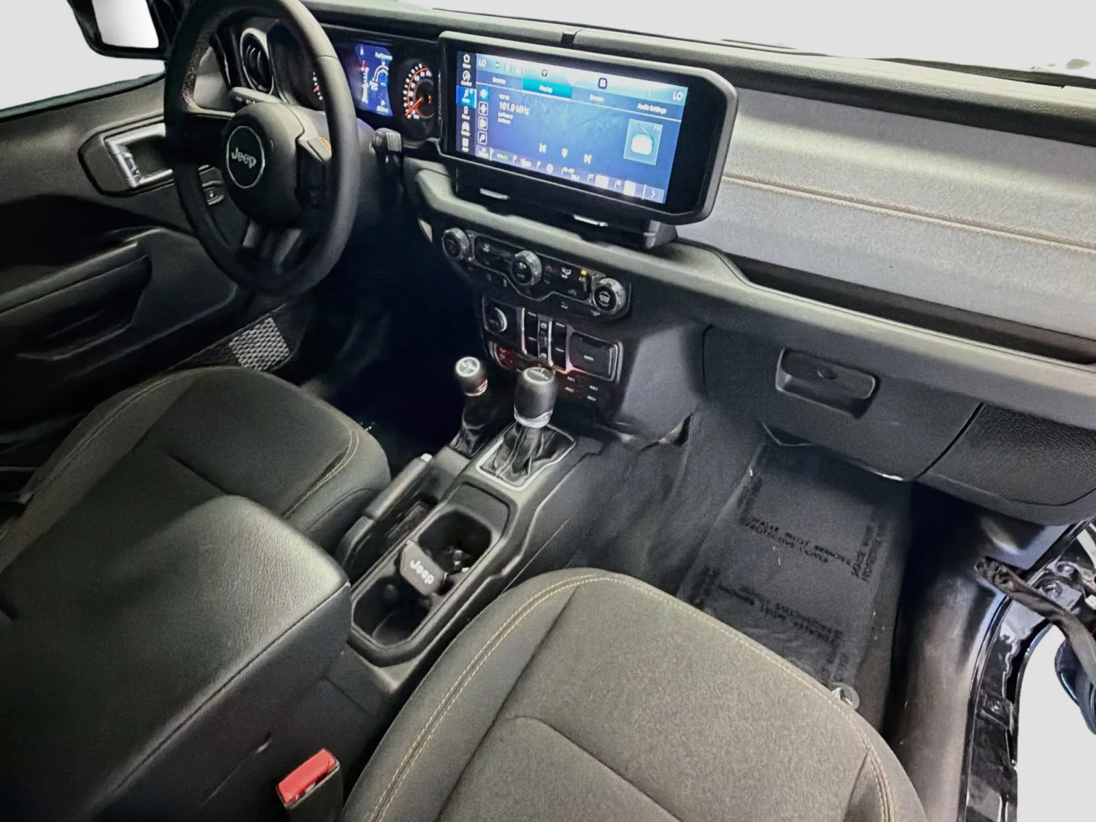 Jeep Gladiator photo 12