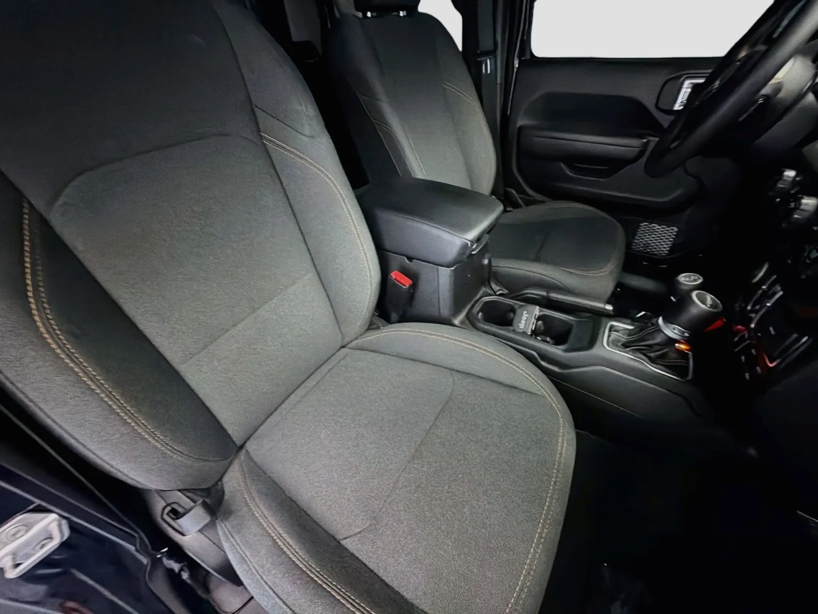 Jeep Gladiator photo 15
