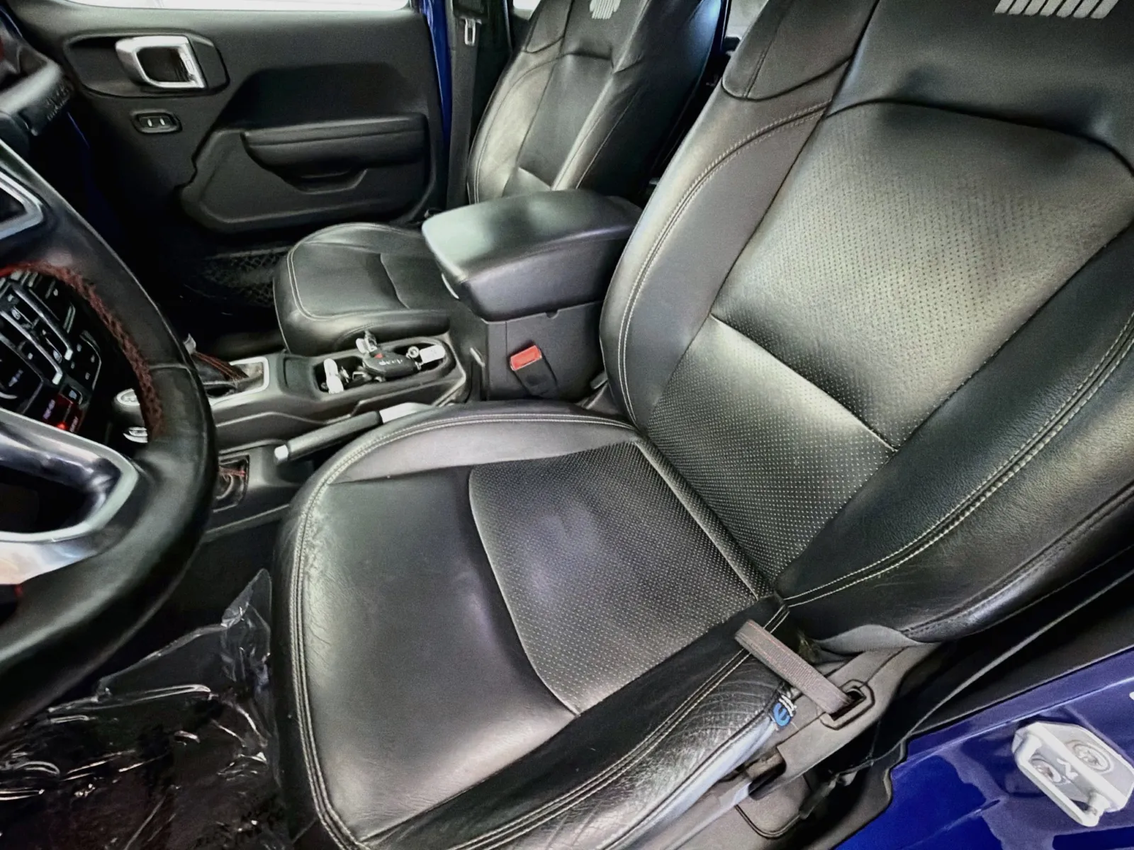 Jeep Wrangler photo 11