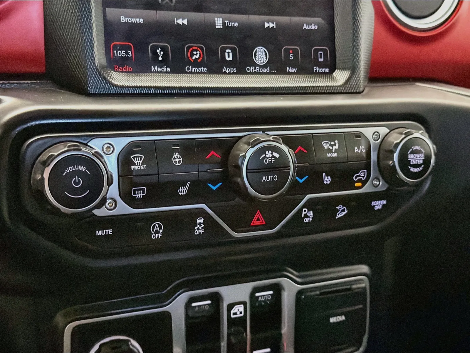 Jeep Wrangler photo 10