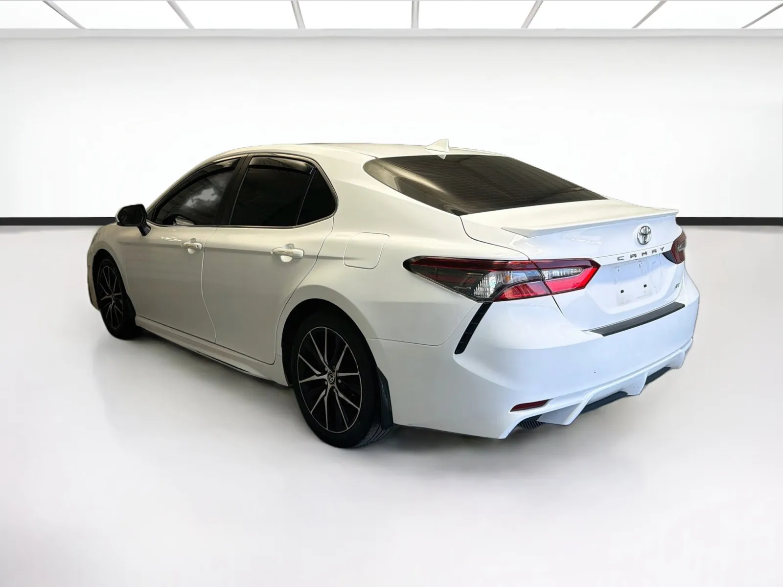 Toyota Camry photo 6