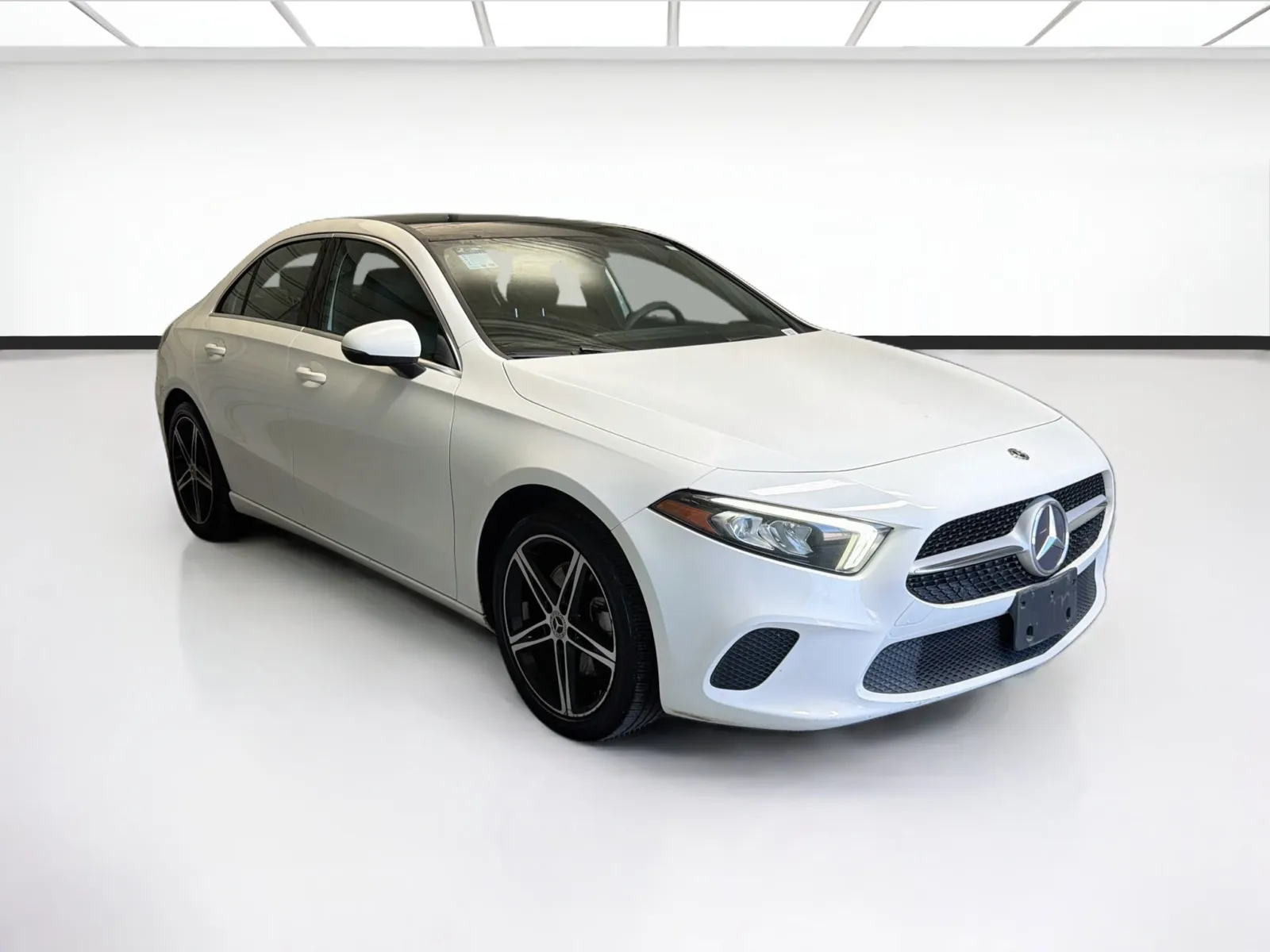 Mercedes-Benz A-Class photo 3