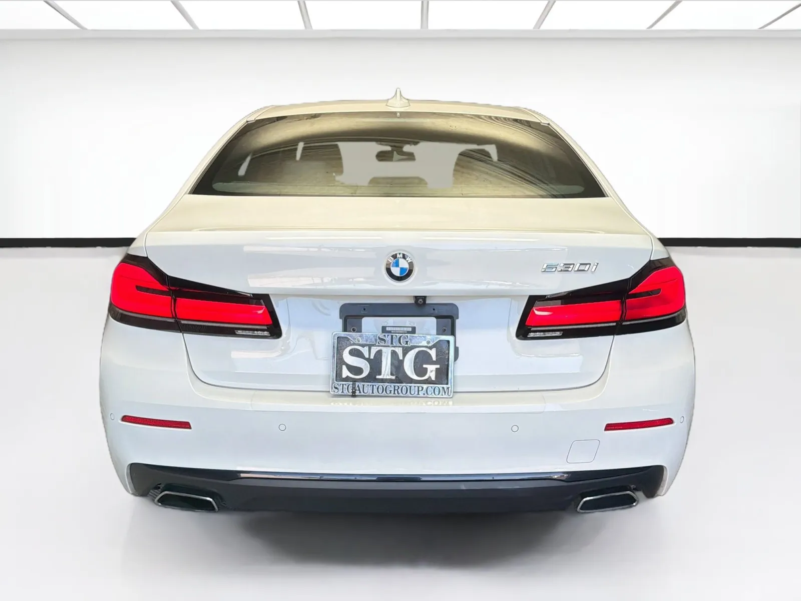 BMW 5 Series photo 5