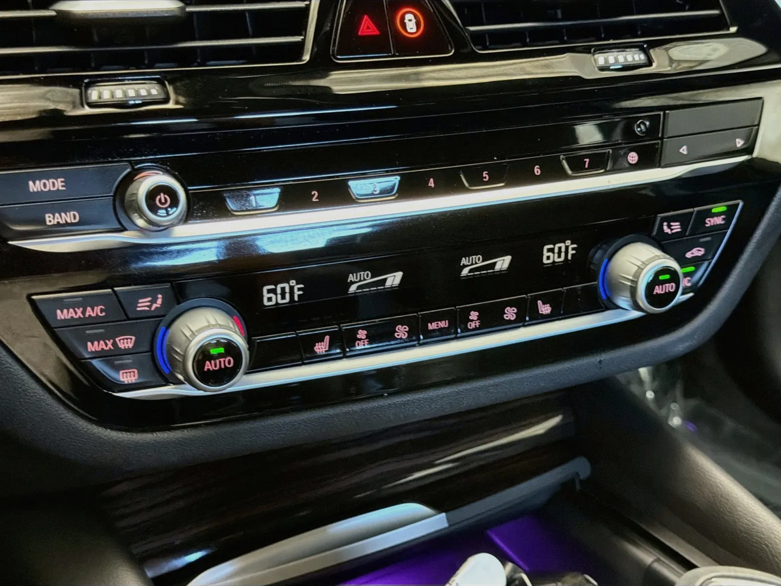 BMW 5 Series photo 10
