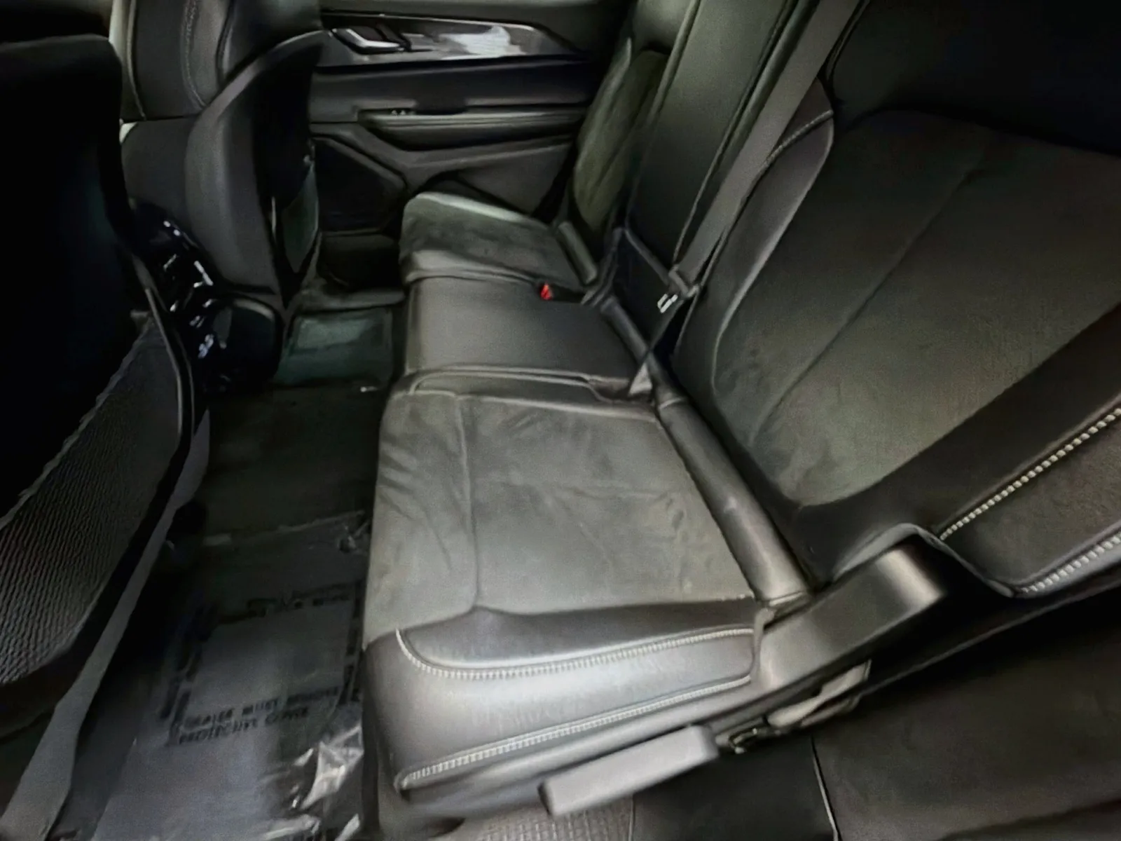 Jeep Grand Cherokee L photo 13