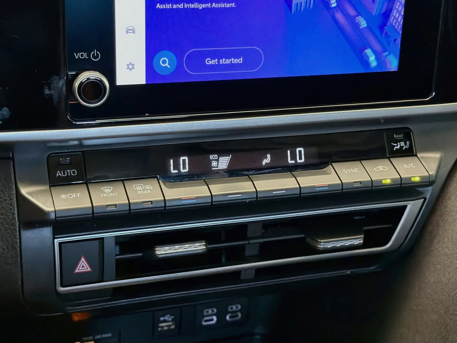 Toyota Camry photo 10