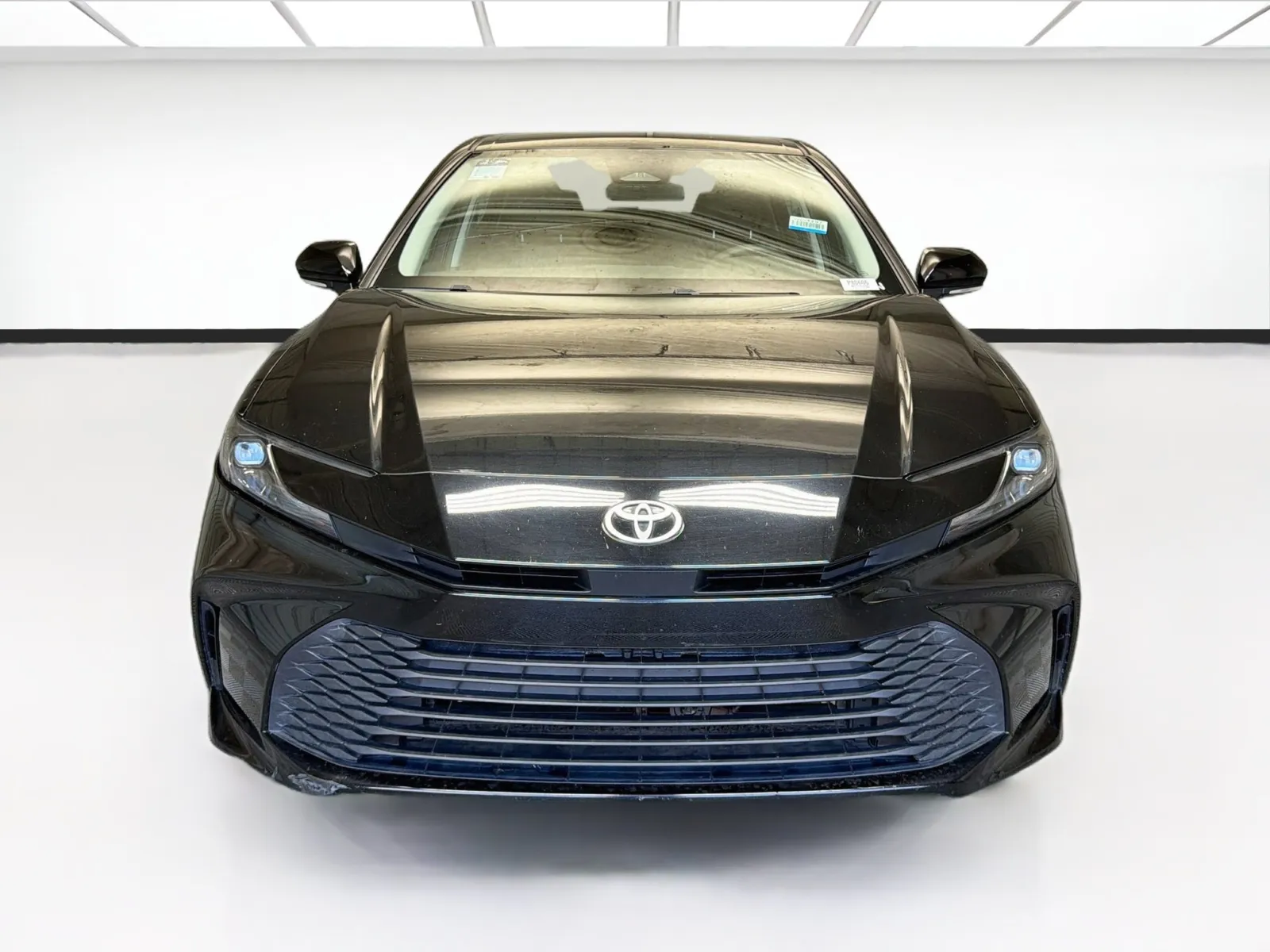 Toyota Camry photo 2
