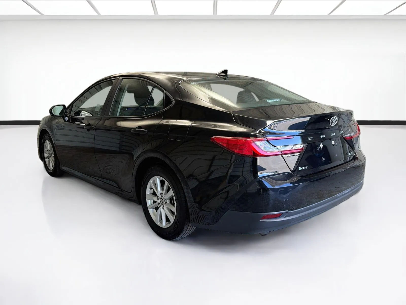 Toyota Camry photo 6