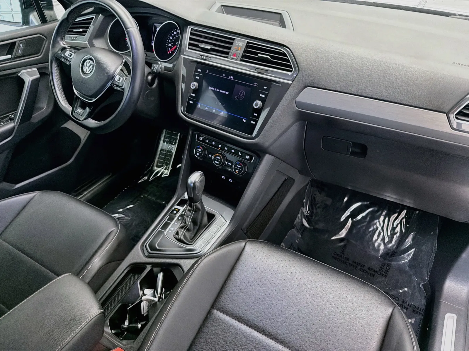 Volkswagen Tiguan photo 12