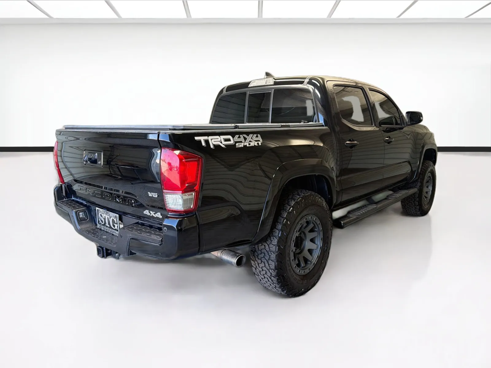Toyota Tacoma photo 4