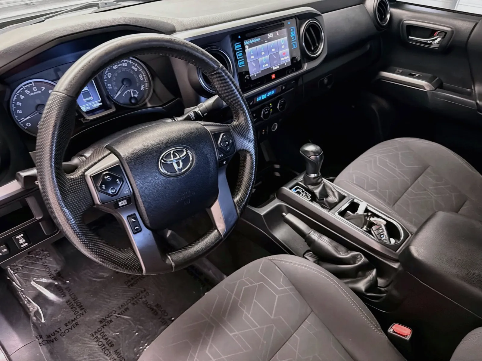 Toyota Tacoma photo 7